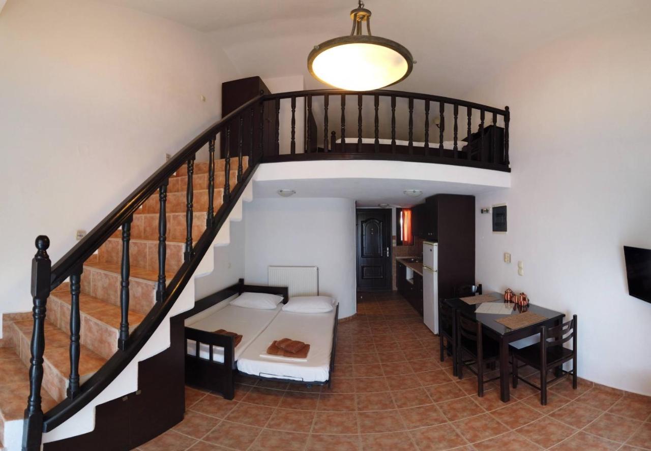 Holiday House Скиатос Экстерьер фото
