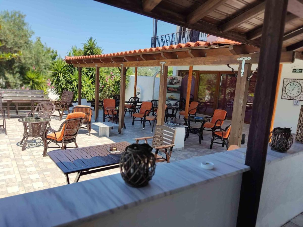 Holiday House Скиатос Экстерьер фото