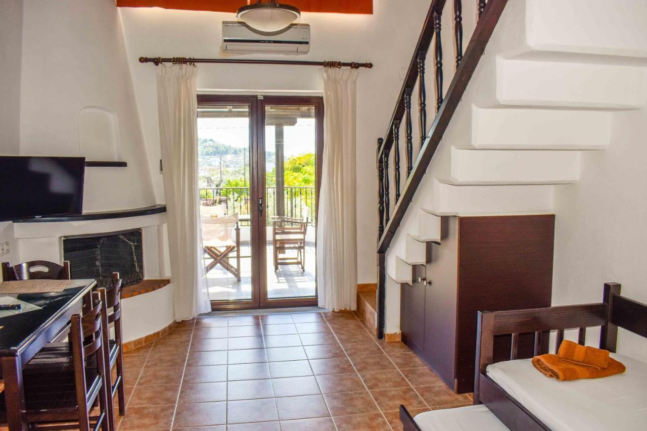 Holiday House Скиатос Экстерьер фото